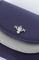 ルーラーモデルの財布。