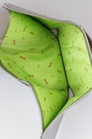 赤のライダーモデルの財布。