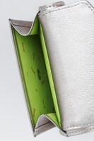 赤のライダーモデルの財布。