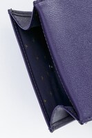 ルーラーモデルの財布。