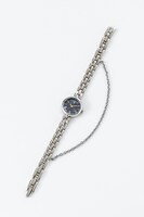 ルーラーモデルの腕時計。