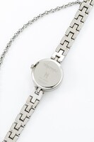 ルーラーモデルの腕時計。