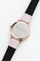 黒のライダーモデルの腕時計。