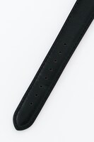 赤のライダーモデルの腕時計。