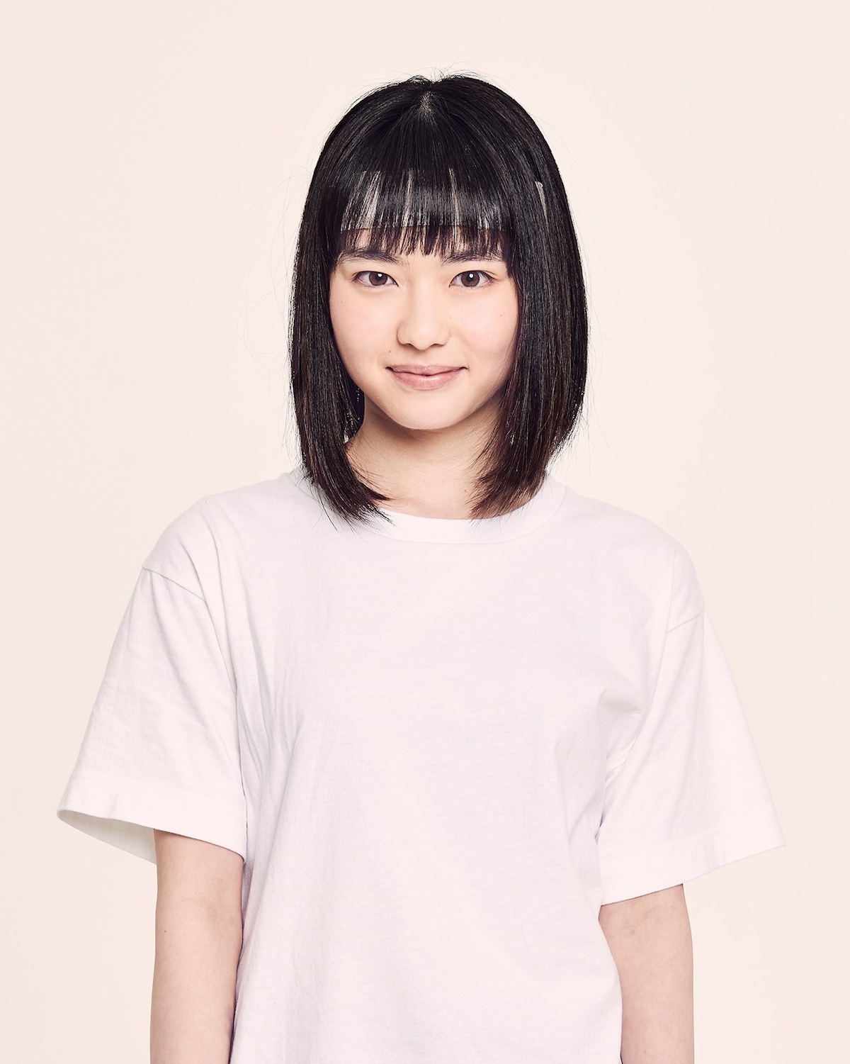 山田杏奈扮する幸。