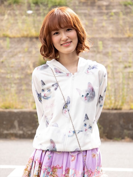 大後寿々花扮するはるる。