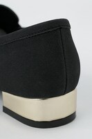 歌仙兼定モデルのローファーパンプス。