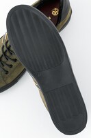 御手杵モデルのローカットスニーカー。