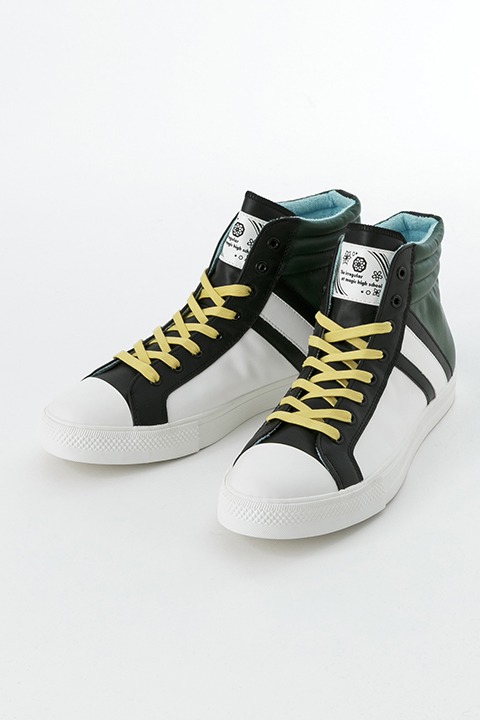 司波深雪モデルのスニーカー。