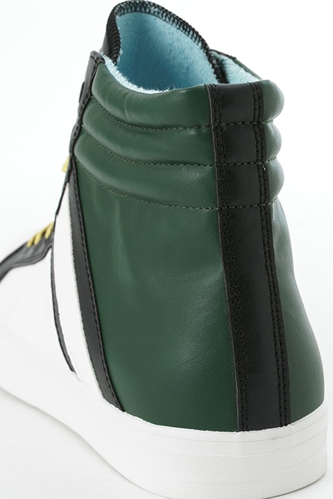 司波深雪モデルのスニーカー。