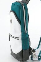 司波深雪モデルのボディバッグ。