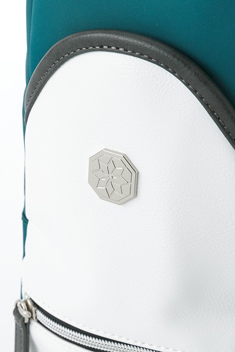 司波深雪モデルのボディバッグ。