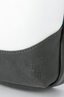 司波深雪モデルのボディバッグ。