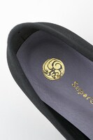 歌仙兼定モデルのローファーパンプス。