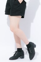 薬研藤四郎モデルのブーティの着用例。