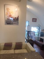 「さよならの朝に約束の花をかざろう」井上俊之原画展の様子。