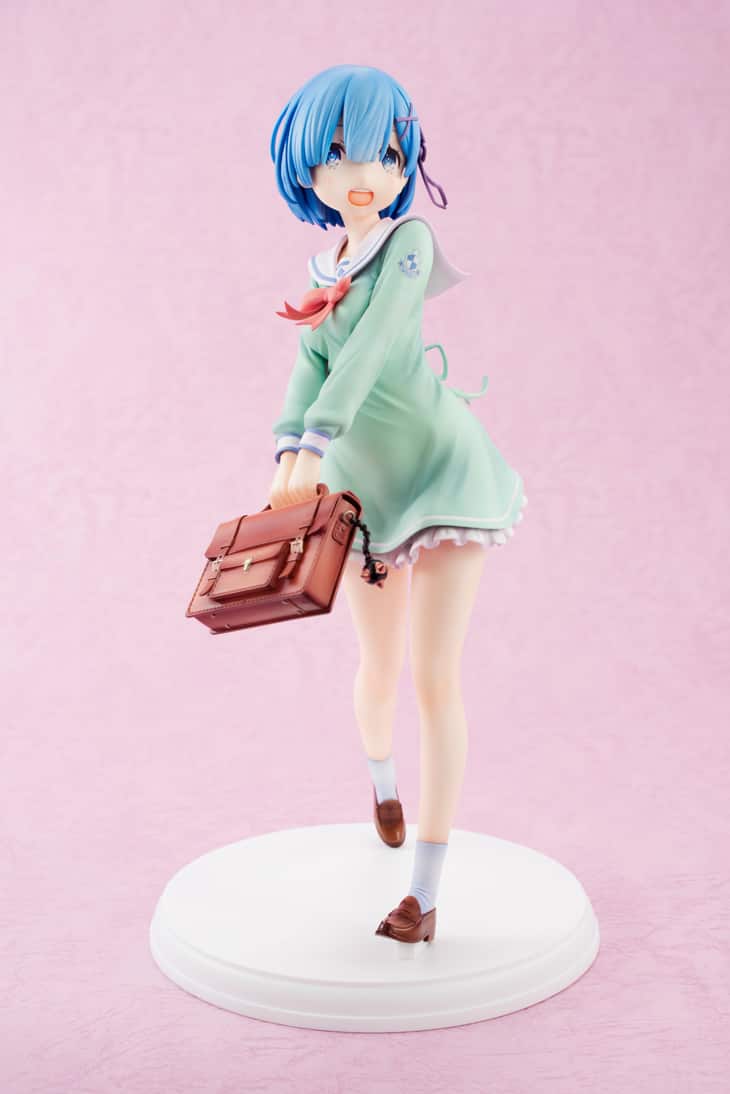 Re ゼロ 学生服姿のレムを立体化 鞄を持って駆け出すフレッシュな造形 コミックナタリー Re ゼロ 学生服姿のレムを立体化 鞄を持って駆け出すフレッシュな造形 コミックナタリー