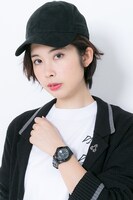 キリトをモチーフにしたファッションアイテムの着用例。