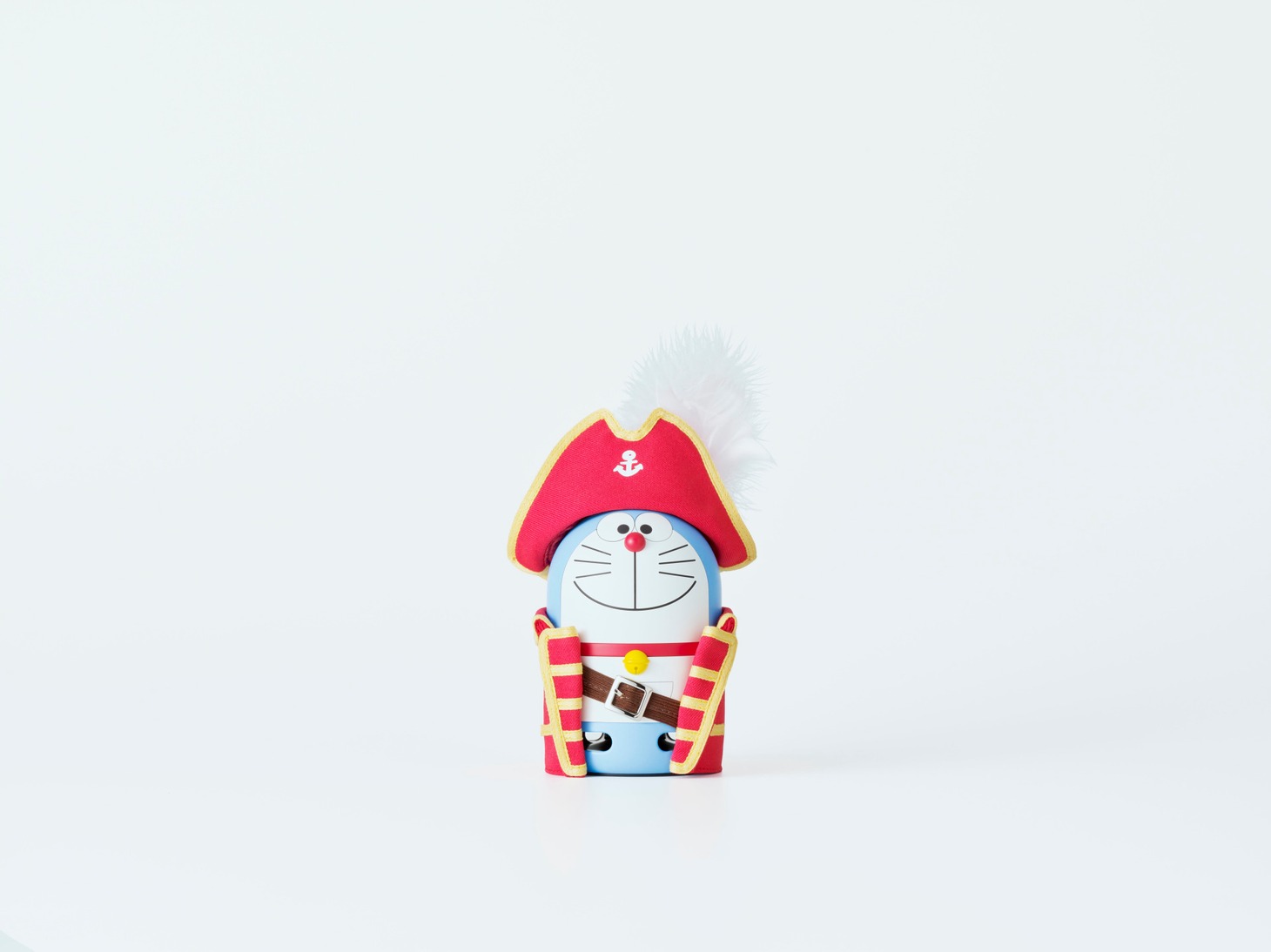 「Clova Friends mini（ドラえもん）」カバーセットを着けたところ。