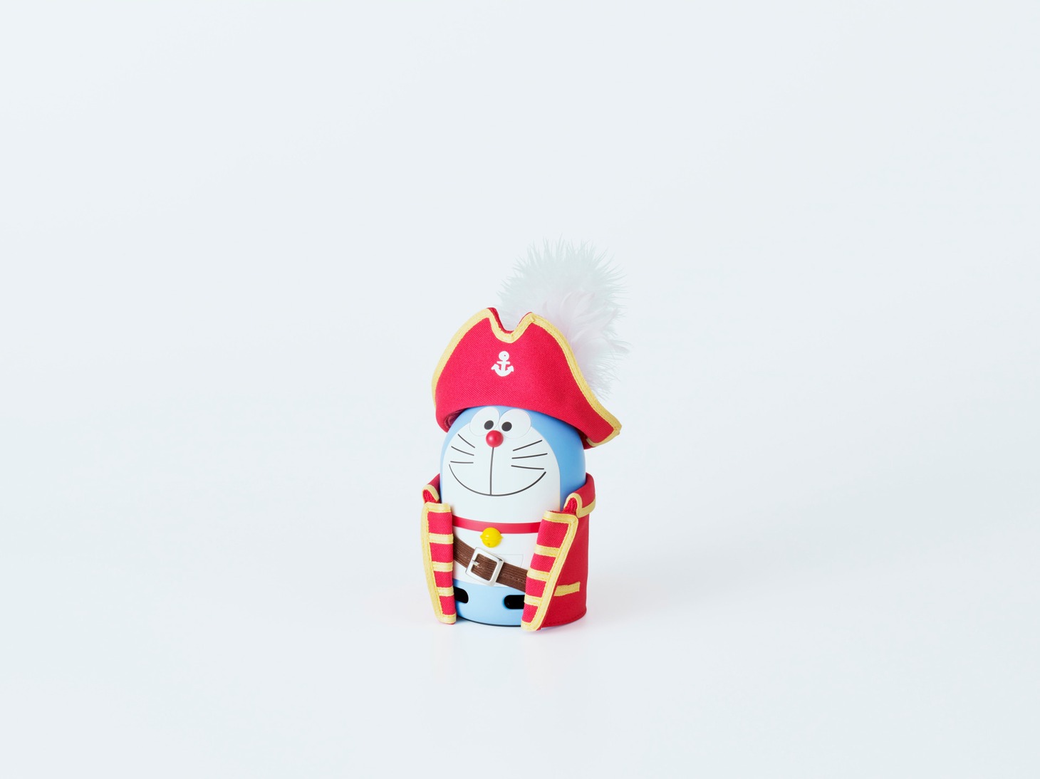 「Clova Friends mini（ドラえもん）」カバーセットを着けたところ。