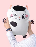 「もっちぃもっちぃ おじさまと猫 ふくまる ふくふくぬいぐるみ」使用例