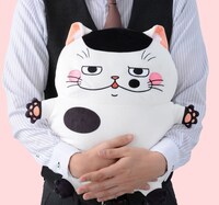 「もっちぃもっちぃ おじさまと猫 ふくまる ふくふくぬいぐるみ」使用例