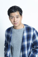 河合和己役の加藤潤一。