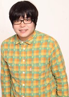 亀山タマ夫（通称・カメ）役の関町知弘。