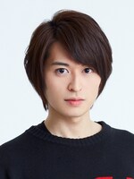 イスズ・イチノセ役の高本学。