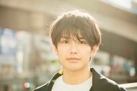 滝井朋也役の吉村卓也。