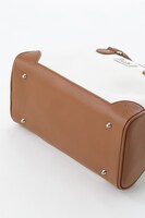 「夏目友人帳」コラボレーションバッグ。