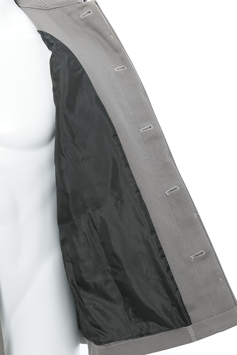 アンツィオ高校モデルのミリタリーアウター。