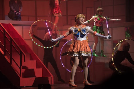 樋口日奈演じるセーラーヴィーナス。