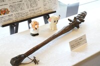 第22回手塚治虫文化賞贈呈式の会場に設けられた「ゴールデンカムイ」の展示コーナー。