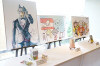 第22回手塚治虫文化賞贈呈式の会場に設けられた「BEASTARS」「大家さんと僕」「ひねもすのたり日記」の展示コーナー。