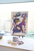 第22回手塚治虫文化賞贈呈式の会場に設けられた「ゴールデンカムイ」の展示コーナー。