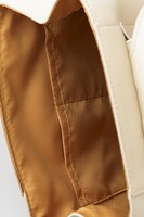 夏組モデルのリュック。