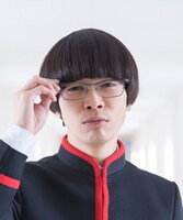 岩井拳士朗扮する月浜蓮。