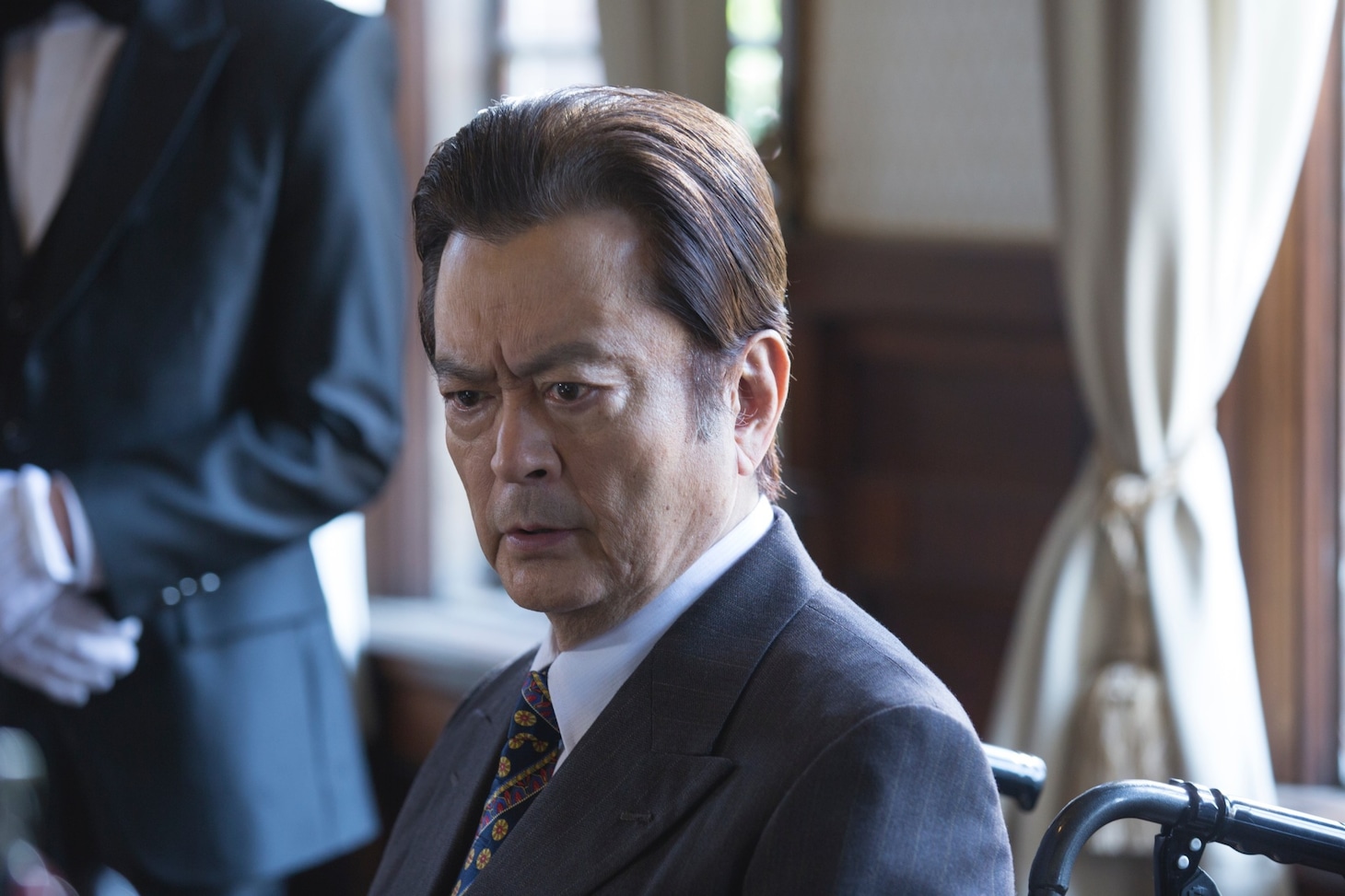 大和田伸也扮する藤田繁富。