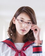 柳美稀扮する渡辺隆子。