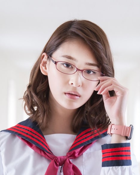 柳美稀扮する渡辺隆子。