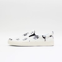 「DOLCE スリッポン」（WHITE）