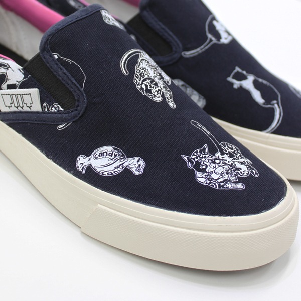 「DOLCE スリッポン」（NAVY）