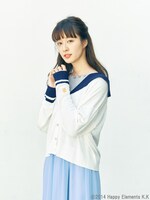 Ra*bitsモデルのカーディガンの着用例。