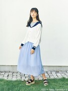 Ra*bitsモデルのカーディガンの着用例。