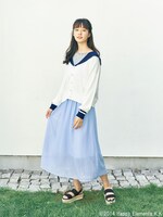 Ra*bitsモデルのカーディガンの着用例。