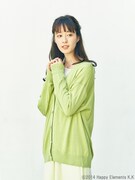 Switchモデルのカーディガン着用例。