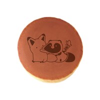 「タヌキとキツネ展～タヌキ山にようこそ！～」会場限定グッズのどら焼き。