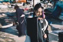 「映画 BLEACH 写真集 DEATHBERRY DAYS DOCUMENT」より。撮影/菊池修 (c)久保帯人/集英社 (c)2018 映画「BLEACH」製作委員会