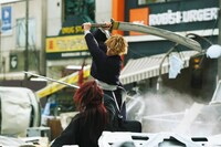 「映画 BLEACH 写真集 DEATHBERRY DAYS DOCUMENT」より。撮影/菊池修 (c)久保帯人/集英社 (c)2018 映画「BLEACH」製作委員会